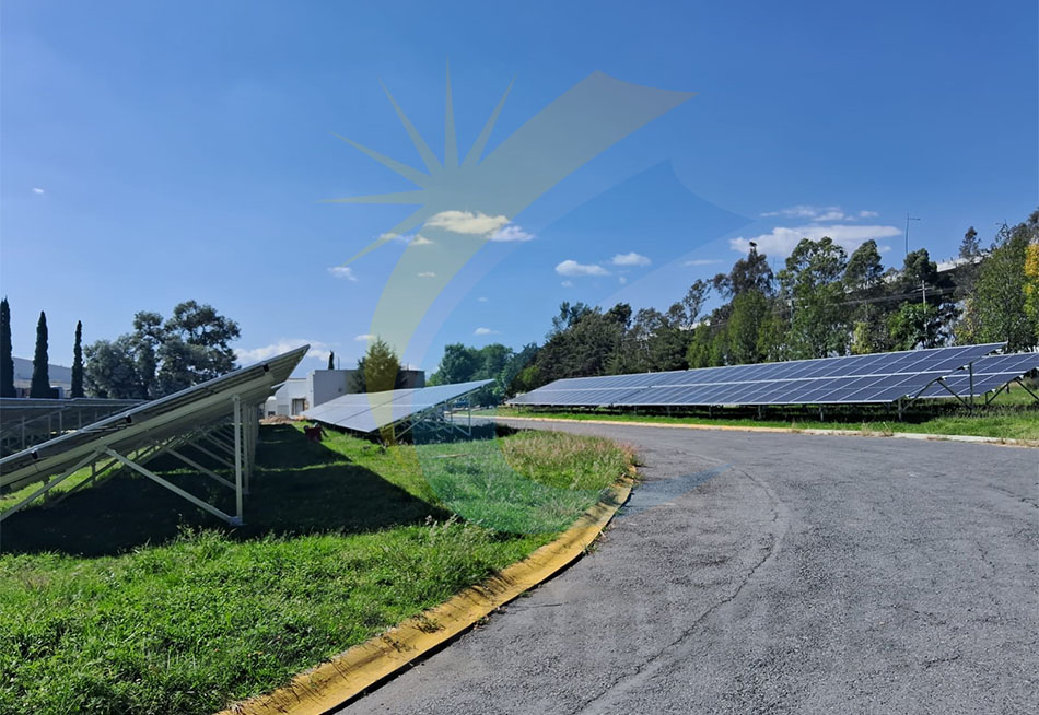 メキシコ太陽光発電地上設置 352KW